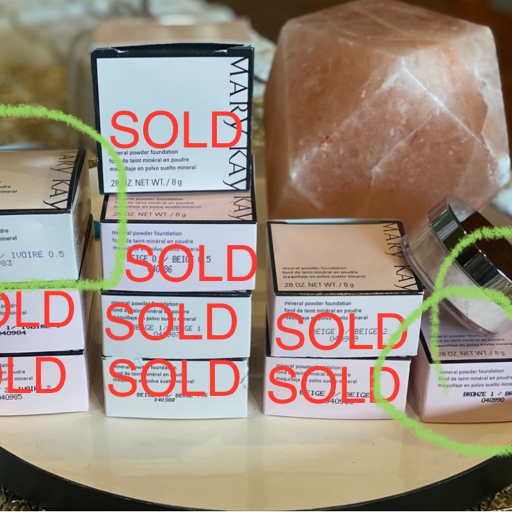 Mary Kay Mineral Powder Foundation see discription